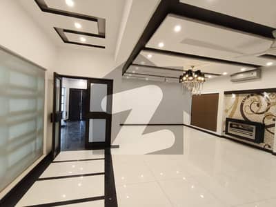 ڈی ایچ اے فیز 4 ڈیفنس (ڈی ایچ اے),لاہور میں 3 کمروں کا 1 کنال بالائی پورشن 1.1 لاکھ میں کرایہ پر دستیاب ہے۔