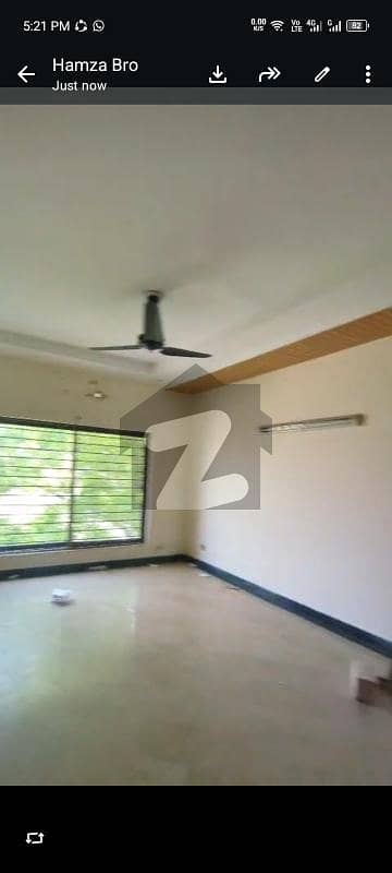 DHA Phase 3, Block XX, Luxurious Upper Portion For Rent. Original Pics Attached.