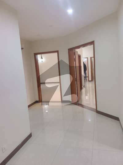 عسکری ٹاور 3 ڈی ایچ اے ڈیفینس فیز 5,ڈی ایچ اے ڈیفینس,اسلام آباد میں 3 کمروں کا 12 مرلہ فلیٹ 80.0 ہزار میں کرایہ پر دستیاب ہے۔