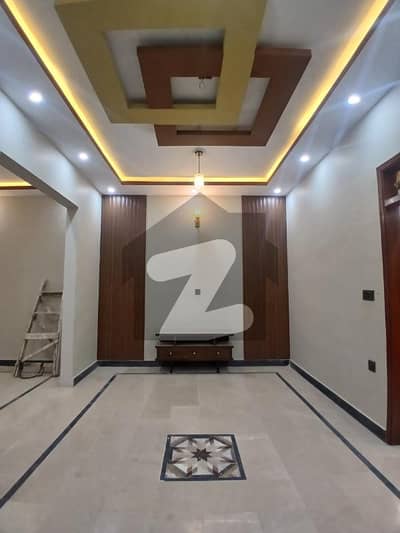 سینٹرل انفارمیشن کوآپریٹیو ہاؤسنگ سوسائٹی سکیم 33,کراچی میں 6 کمروں کا 5 مرلہ مکان 1.1 لاکھ میں کرایہ پر دستیاب ہے۔