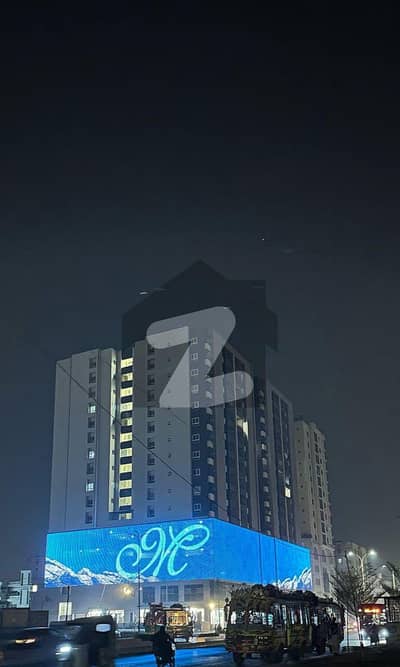 Spacious slightly used 3bedrooms apartment for sale proper west open