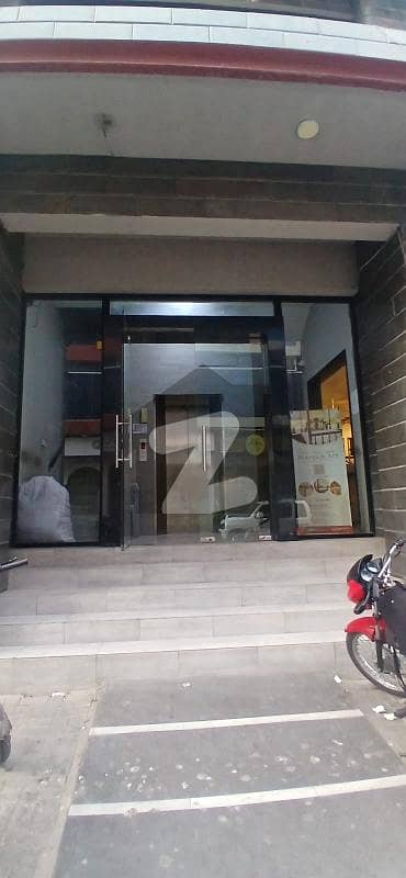 OFFICE AVAILABLE FOR RENT 2000SQ FEET   BUKHARI COMMERCIAL 1ST FLOOR