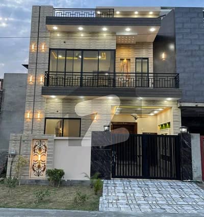 رائل آرچرڈ ملتان پبلک سکول روڈ,ملتان میں 3 کمروں کا 5 مرلہ مکان 2.0 کروڑ میں برائے فروخت۔