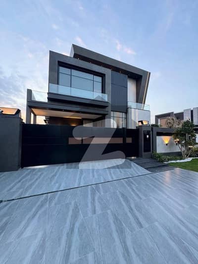 ONE KANAL EYE CATCHING SUPERB LUXURY BUNGALOW FOR SALE ON TOP LOCATION