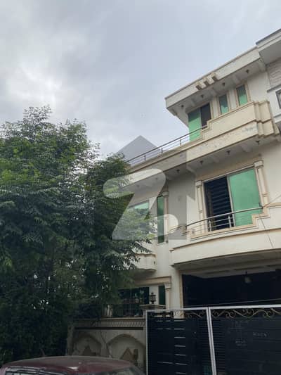 جی ۔ 13/1 جی ۔ 13,اسلام آباد میں 4 کمروں کا 4 مرلہ مکان 4.25 کروڑ میں برائے فروخت۔