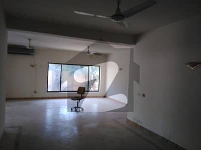 BEAUTIFUL FULL HOUSE FOR RENT IN F-7
