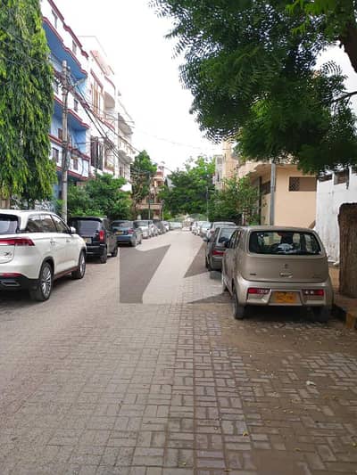 Golden Opportunity in PIA Society! PLot for sale 200 sq yad