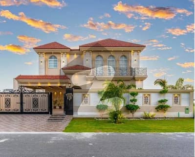 1 Kanal Top Quality Build Luxurious Beautiful Modern Design Villa For Sale In DHA Lahore Phase 7 Prime Location