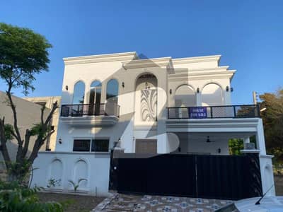 10 MARLA BRAND NEW SPANISH CORNER HOUSE FOR SALE IN NESPAK PHASE 3