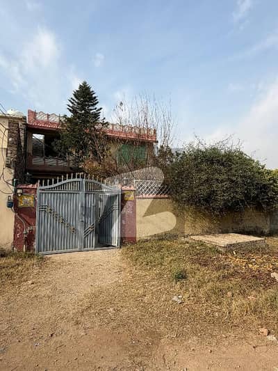 جمیل آباد ٹیکسلا میں 8 کمروں کا 10 مرلہ مکان 1.1 کروڑ میں برائے فروخت۔