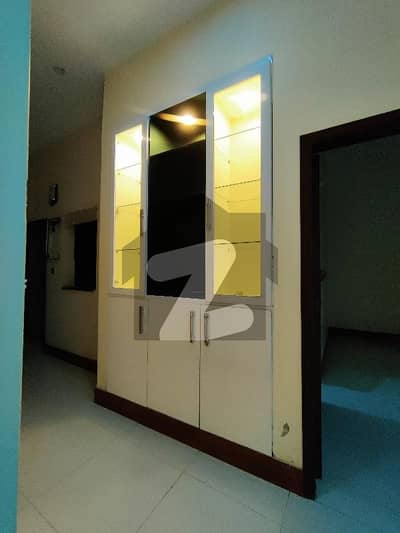 گلستانِِ جوہر ۔ بلاک 15 گلستانِ جوہر,کراچی میں 6 کمروں کا 12 مرلہ مکان 6.25 کروڑ میں برائے فروخت۔