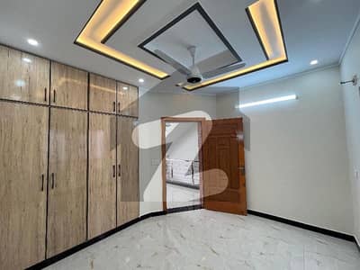4 Marla Ground Portion Available For rent G13