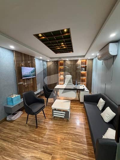 صدر راولپنڈی میں 11 مرلہ Studio دفتر 6.5 لاکھ میں کرایہ پر دستیاب ہے۔