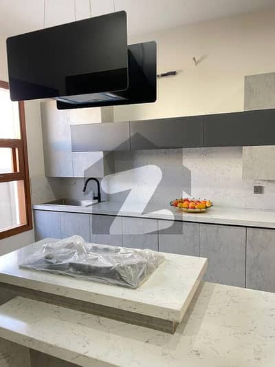 ڈی ایچ اے فیز 8 ڈی ایچ اے ڈیفینس,کراچی میں 5 کمروں کا 1 کنال مکان 22.5 کروڑ میں برائے فروخت۔