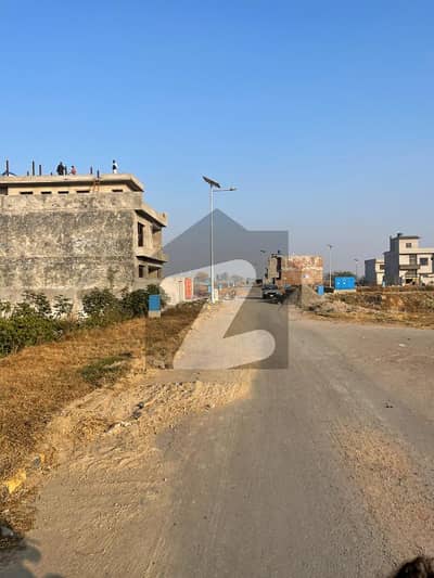 Prime Location 5 Marla Plot For Sale In Q Block LDA City Lahore Ideal Investment Opportunity