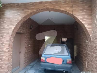 Iqbal Town Near Cream Market And Canal Road