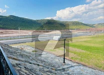 مارگلہ انکلیو مارگلہ ایونیو,اسلام آباد میں 10 مرلہ رہائشی پلاٹ 3.5 کروڑ میں برائے فروخت۔