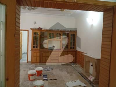 پی ڈبلیو ڈی ہاؤسنگ سوسائٹی ۔ بلاک ڈی پی ڈبلیو ڈی ہاؤسنگ سکیم,اسلام آباد میں 4 کمروں کا 10 مرلہ مکان 1.3 لاکھ میں کرایہ پر دستیاب ہے۔