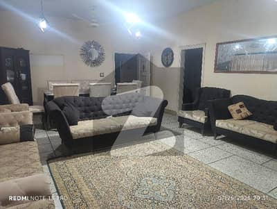 نارتھ ناظم آباد کراچی میں 8 کمروں کا 16 مرلہ مکان 6.55 کروڑ میں برائے فروخت۔