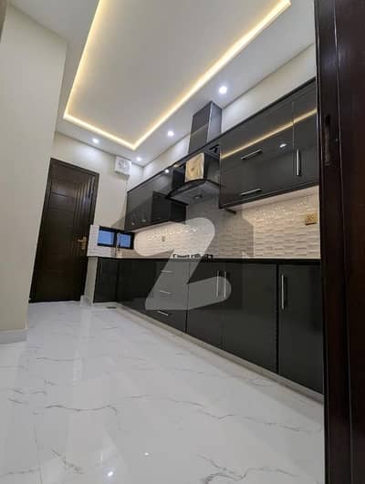 Brand New 3 bed dd west open 2nd floor flay available for sale in juhar