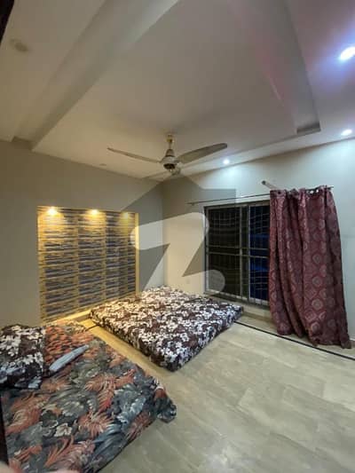 فارمانئیٹس ہاؤسنگ سکیم لاہور میں 3 کمروں کا 5 مرلہ بالائی پورشن 47.0 ہزار میں کرایہ پر دستیاب ہے۔