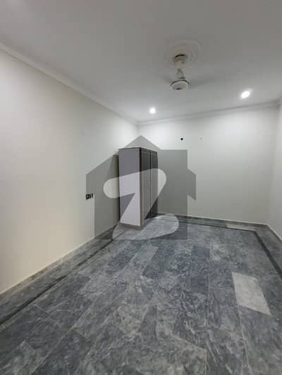 پاک عرب ہاؤسنگ سوسائٹی لاہور میں 1 کمرے کا 3 مرلہ فلیٹ 30.0 ہزار میں کرایہ پر دستیاب ہے۔