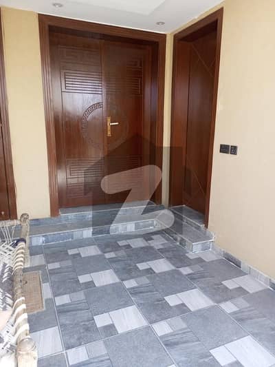 Hot Location 5 Marla Slightly One Year Used House