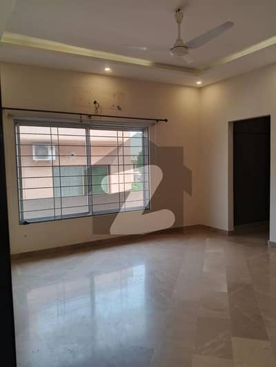 4 Bed Luxury Upper Portion For Rent E, 11(3