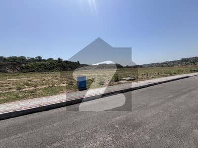 500 Sq Yards Possession Level Plot Near Lake Available for Sale in DHA Phase 3 Sector D Street 4