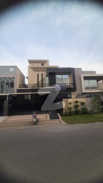 10 Marla House With Basement For Sale In Paragon City Lahore