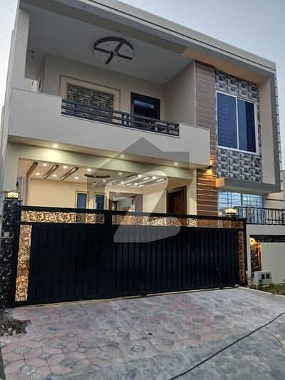 گلبرگ ریزیڈنشیا - بلاک سی گلبرگ ریزیڈنشیا,گلبرگ,اسلام آباد میں 5 کمروں کا 7 مرلہ مکان 1.35 لاکھ میں کرایہ پر دستیاب ہے۔