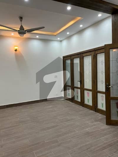 Sector C Kanal Portion For Rent