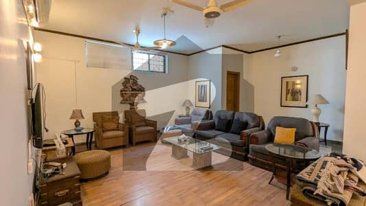 FOR RENT Luxury Furnished 2 Beds & Separate Gate Open Basement F_7/1