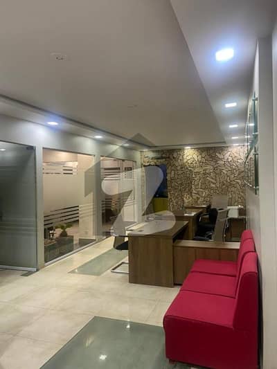 ایف ۔ 10 مرکز ایف ۔ 10,اسلام آباد میں 6 مرلہ Studio دفتر 6.5 کروڑ میں برائے فروخت۔