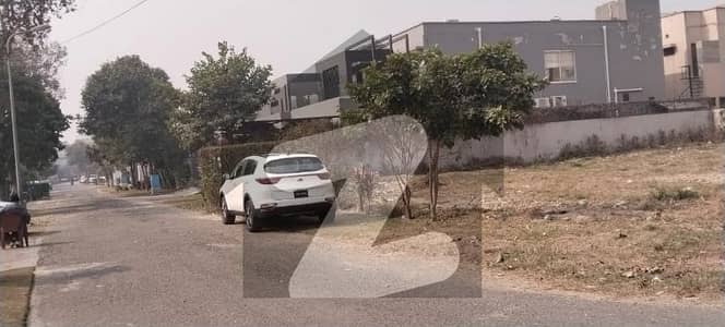 Block N 10 Marla Residential Plot At Investor Rate Prime Location In Phase 8 Ex Air Avenue