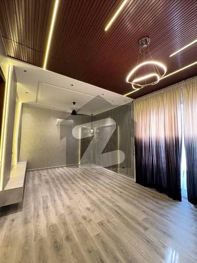 ڈی ایچ اے فیز 6 ڈیفنس (ڈی ایچ اے),لاہور میں 5 کمروں کا 1 کنال مکان 3.75 لاکھ میں کرایہ پر دستیاب ہے۔