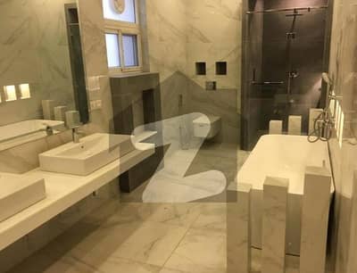 Luxury Beautiful 6 Bedroom House Swimming Pool