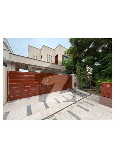 Defence Phase 5 10 Marla almost Brand new house For Rent