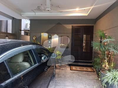 10 Marla House In Dha phase 8 Ex Air Avenue