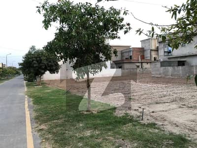 پارک ویو سٹی ۔ پلاٹینم بلاک پارک ویو سٹی,لاہور میں 10 مرلہ رہائشی پلاٹ 1.05 کروڑ میں برائے فروخت۔