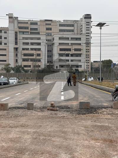 مارگلہ آرچرڈ اسلام آباد میں 10 مرلہ رہائشی پلاٹ 2.1 کروڑ میں برائے فروخت۔