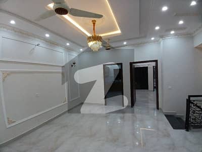 پنجاب کوآپریٹو ہاؤسنگ ۔ بلاک ای پنجاب کوآپریٹو ہاؤسنگ سوسائٹی,لاہور میں 2 کمروں کا 4 مرلہ فلیٹ 40.0 ہزار میں کرایہ پر دستیاب ہے۔