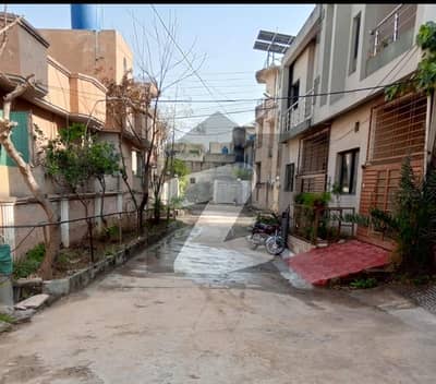 گلریز ہاؤسنگ سکیم راولپنڈی میں 4 کمروں کا 3 مرلہ مکان 1.79 کروڑ میں برائے فروخت۔