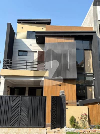 5 Marla Brand New House For Rent In Tulip Block, Park View City Lahore