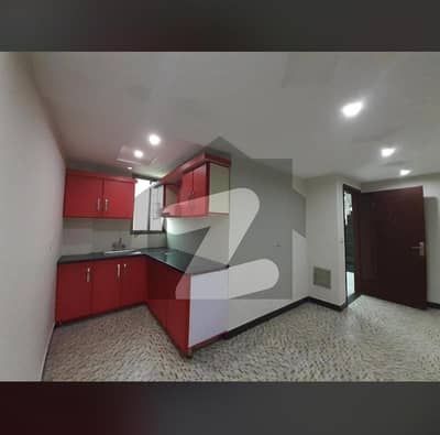 بحریہ ٹاؤن جاسمین بلاک بحریہ ٹاؤن سیکٹر سی,بحریہ ٹاؤن,لاہور میں 1 کمرے کا 3 مرلہ فلیٹ 45.0 ہزار میں کرایہ پر دستیاب ہے۔