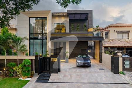 ڈی ایچ اے فیز 7 - بلاک کیو فیز 7,ڈیفنس (ڈی ایچ اے),لاہور میں 5 کمروں کا 1 کنال مکان 6.25 کروڑ میں برائے فروخت۔