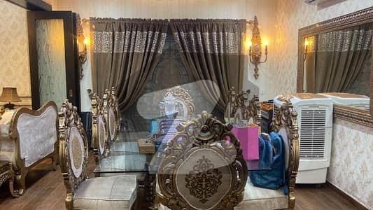 ڈی ایچ اے فیز 5 ڈیفنس (ڈی ایچ اے),لاہور میں 1 کنال Studio مکان 12.0 کروڑ میں برائے فروخت۔