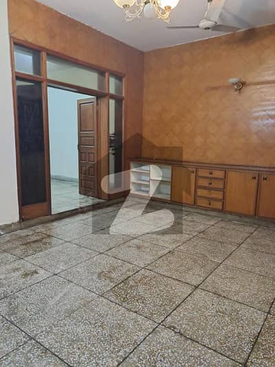 JOHAR TOWN PHASE 2 PORTION FOR RENT
