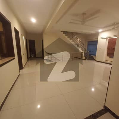 1 Kanal Upper Portion Available For Rent In I8 Tile Flooring With Separate Gate