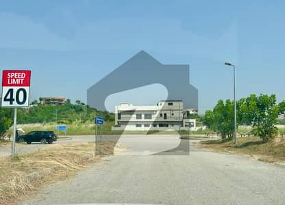 PLOT 6 / SHAUKAT ALI KHAN BLVD / SOUTH FACE / LEVEL / INVESTOR PRICE